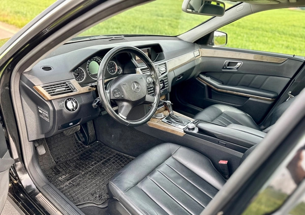 Mercedes-Benz Klasa E cena 42500 przebieg: 254900, rok produkcji 2010 z Chojnów małe 154